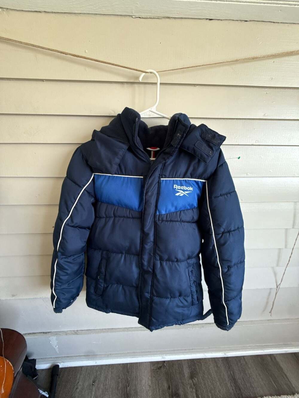 Reebok Puffer Jacket Size 14/16 Navy Blue